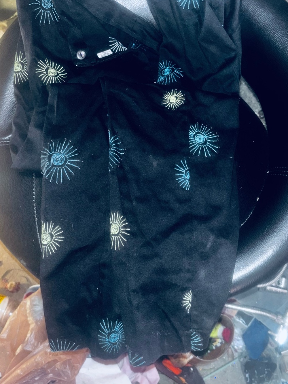 Sigrid Olsen Black Capris with Blue and Pale Yellow Sun Embroidery